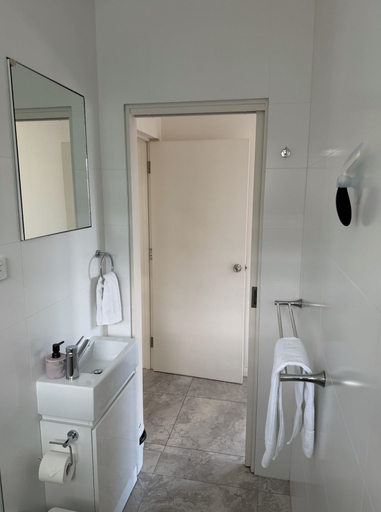 Bathroom 4, Manly 3 Bedroom Home - Upper Duplex, Sydney