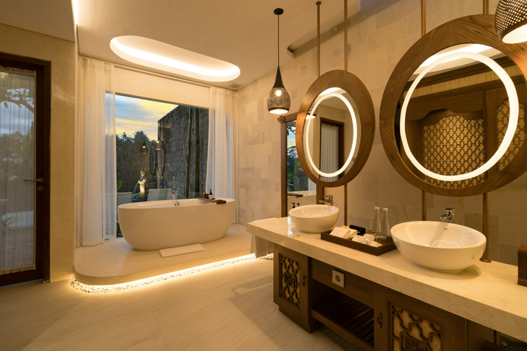 bathroom 4
