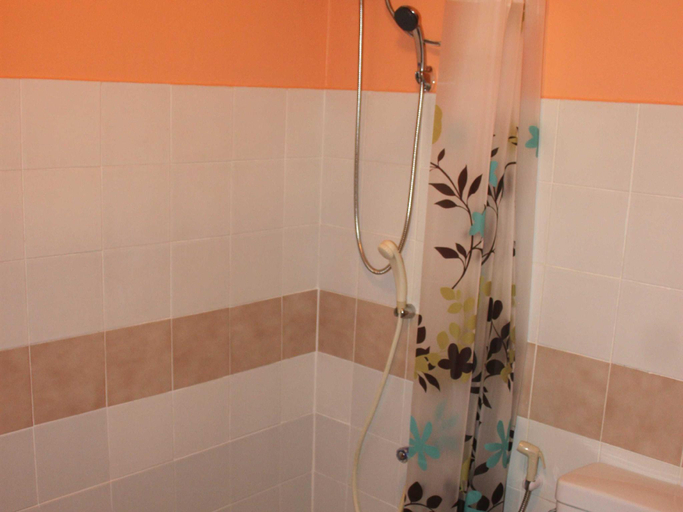 Bathroom 5, Jomtien Beach Condominium, Pattaya