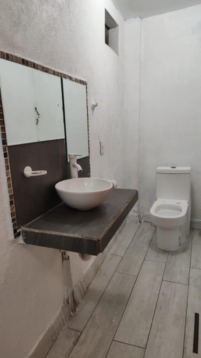 Bathroom 3, Casa del Jaibo, Alvarado