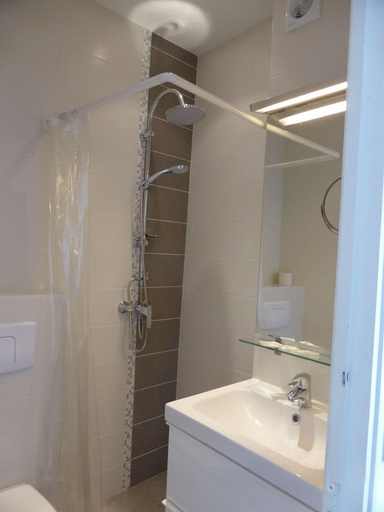Bathroom 4, Hotel Le Mondon, Moselle