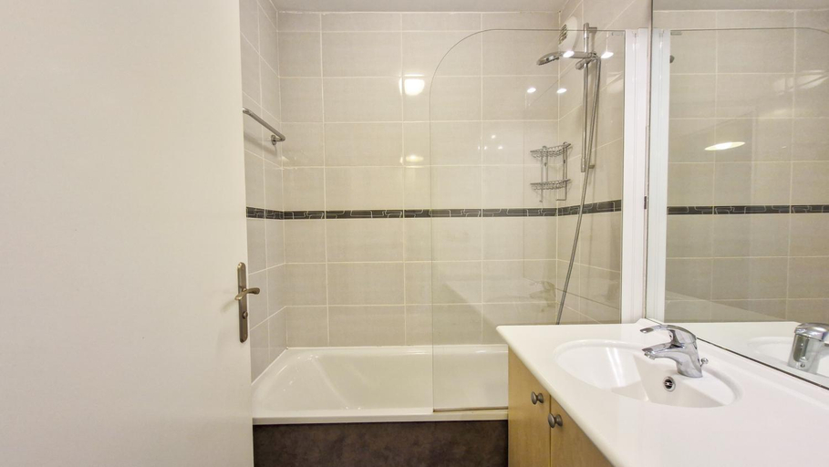 Bathroom 3, Residence les Pleiades, Haute-Savoie