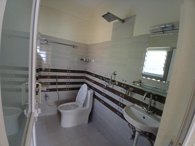 Bathroom 4, JAP Guest House & Apartments, Gandaki