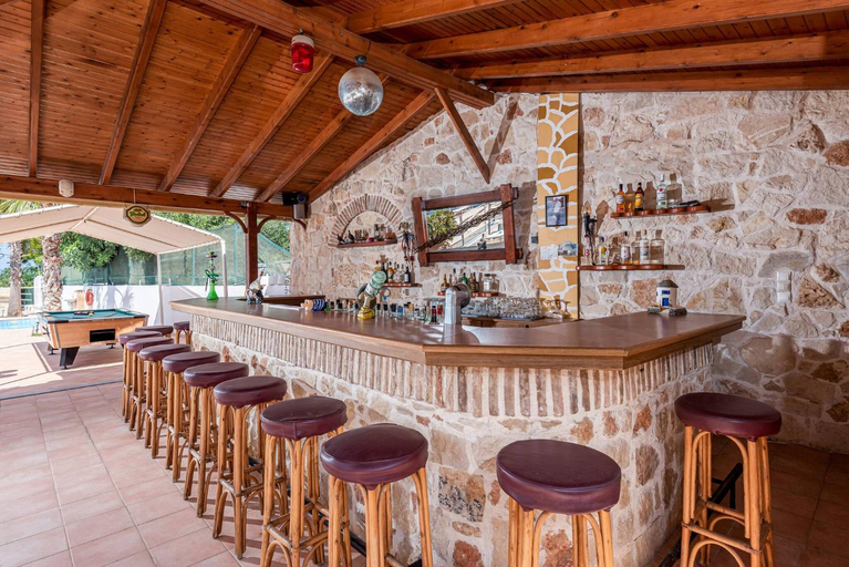 Food & Drinks 4, Mylos Apartments By Checkin, Crete