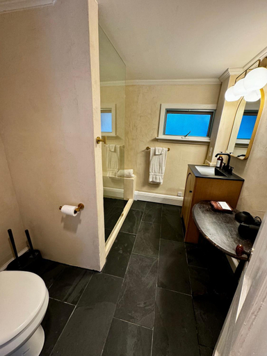 Bathroom 4, Harpswell Inn, Cumberland