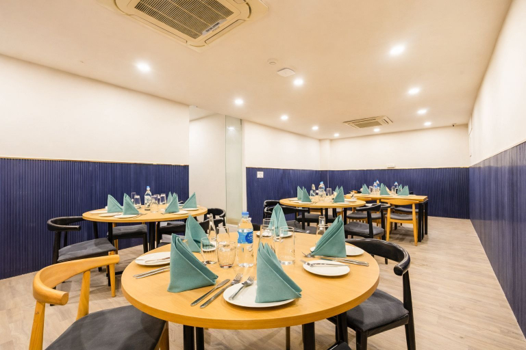 Restaurant 4, The PratiQ Signature Boutique Hotel, Delhi