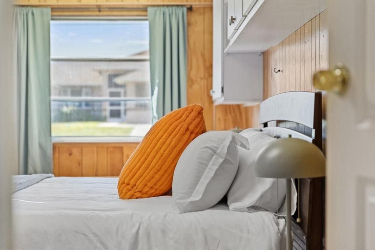 Room 3, Port Charlotte Waterfront Home, Charlotte