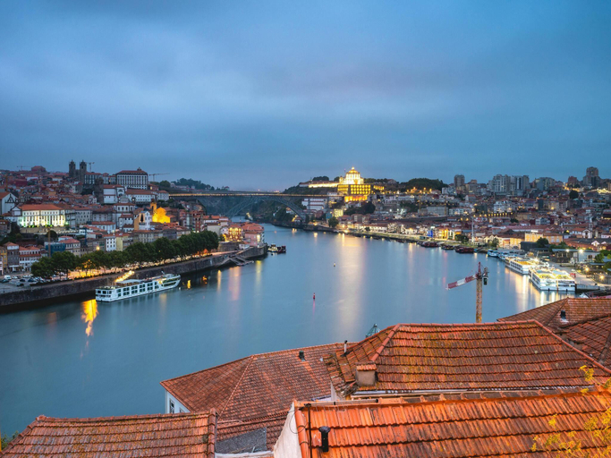 Others 5, Studio with balcony in Oporto, Porto