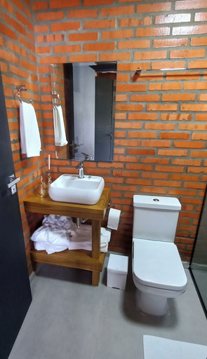 Bathroom, Ilhas do Perimbó, Otacílio Costa