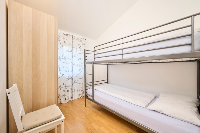 Bedroom 3, Elia Apartments, Umag