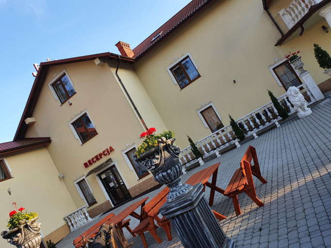 Exterior & Views 1, Hotel Wellness & SPA Antyczny Dwor, Rzeszów City