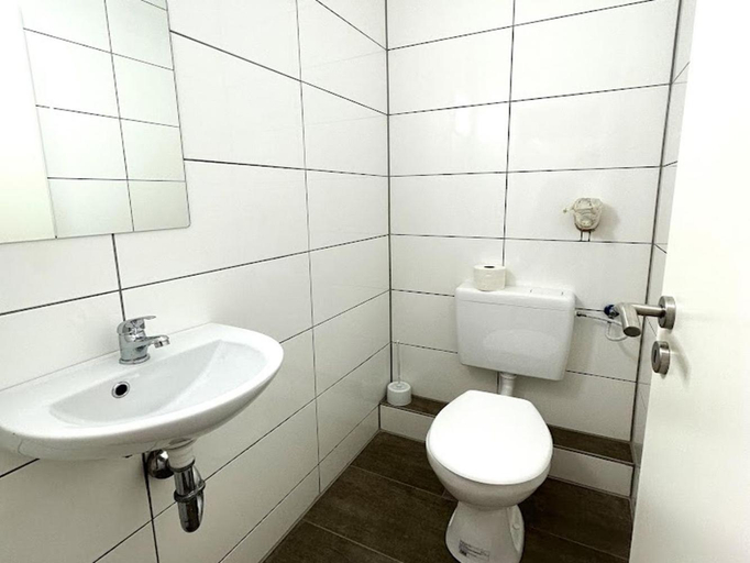 Bathroom, Apartments with Balcony in Krefeld, Krefeld