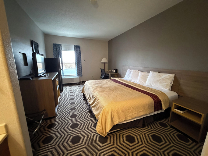Room 5, Relax Inn & Suites, Newton