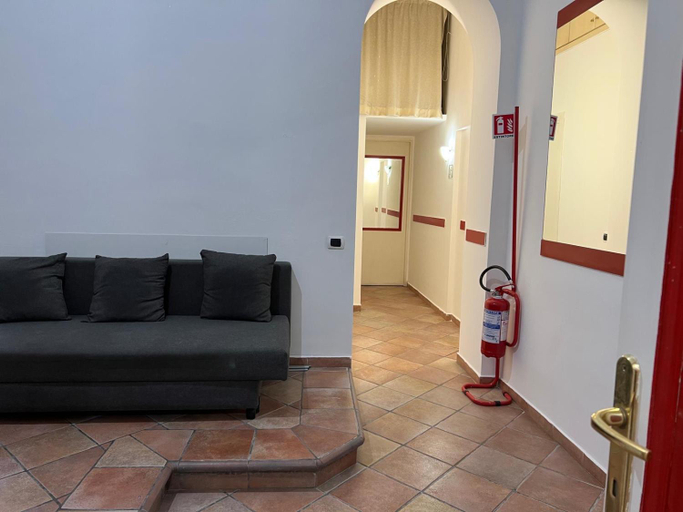 Others 4, Zidan Guest House, Rome