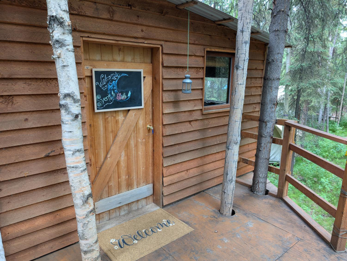 Others 2, Sven's Basecamp Hostel, Fairbanks North Star