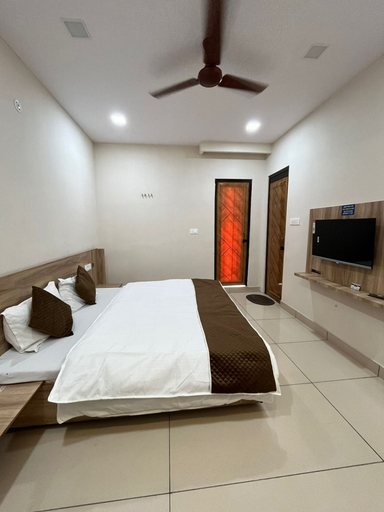 Room 4, HOTEL PRAKASH BLOCK-1, Saharanpur