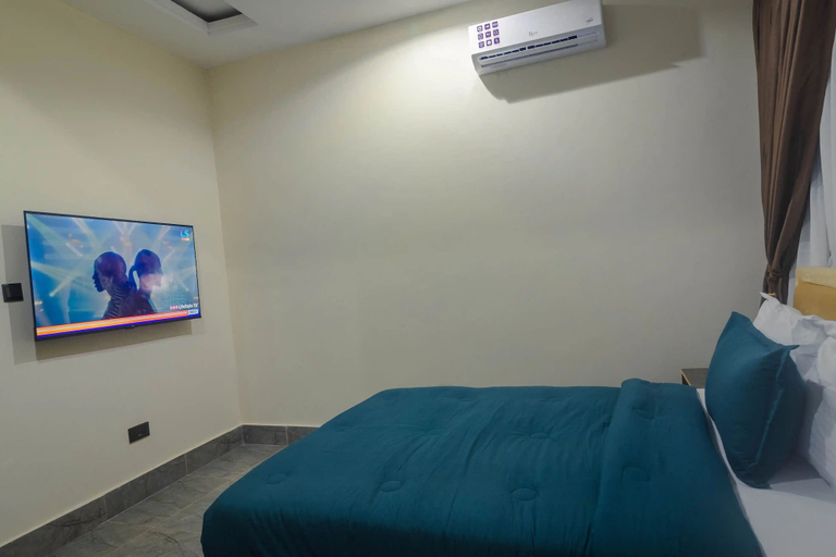 Room 2, Quads Villa, Accra