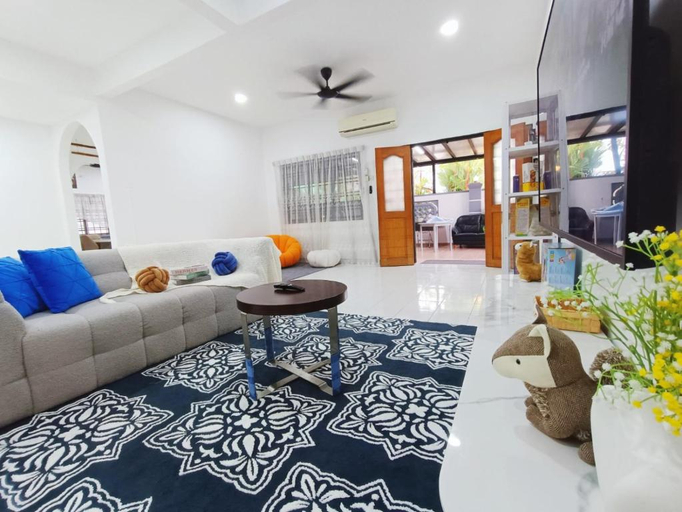 Others 4, Bukit Beruang Private Pool Villa by Jeffery Lam Home Management, Malacca City