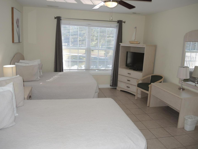 Bedroom 2, 2609 villa, Brunswick