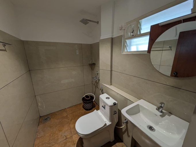 Bathroom 3, Vista by Booksy One, Kollam
