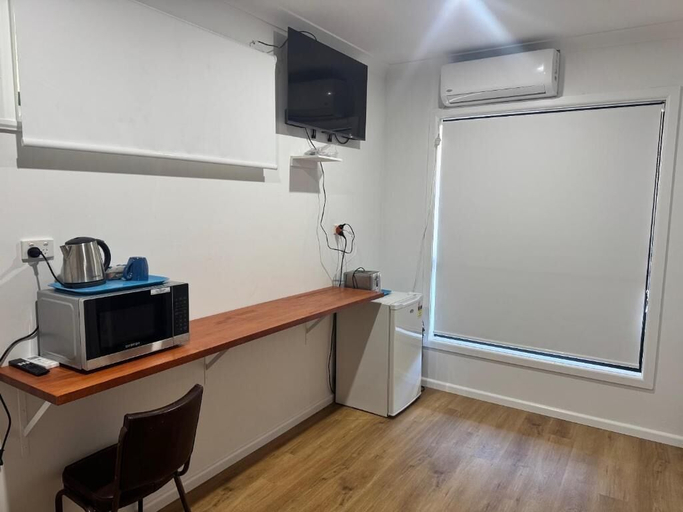 Interior 4, Blackbutt Motel, Nanango