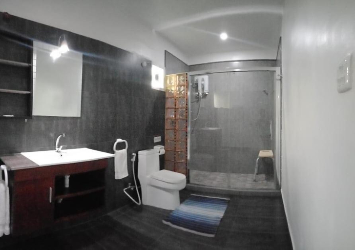 Bathroom 3, SunSea Resort, Nueva Valencia