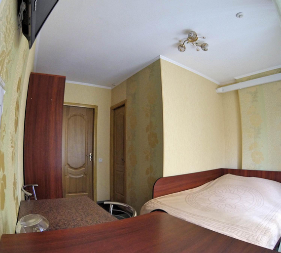 Bedroom 2, Hotel Katrin, Vinnyts'ka