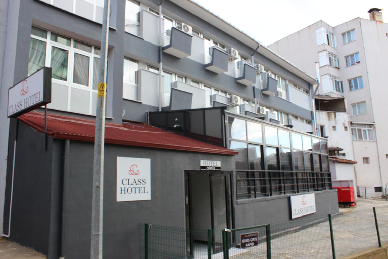Exterior & Views