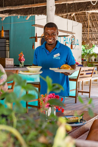 Food & Drinks 5, New Teddy's on the Beach, Kusini