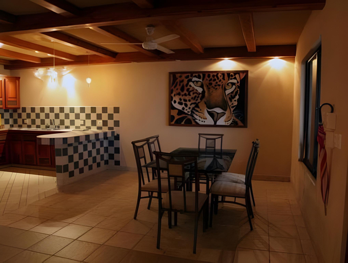 Food & Drinks 5, Villas Alturas, Osa