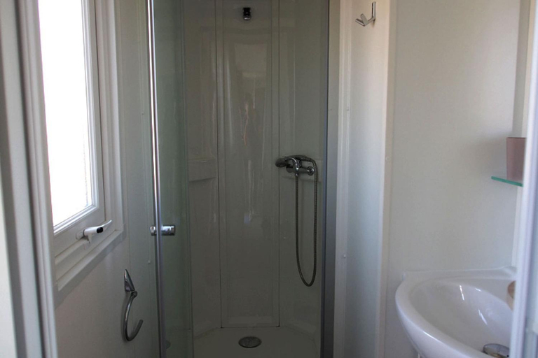 Bathroom 4, Camping Les Bois Flottes, Bouches-du-Rhône