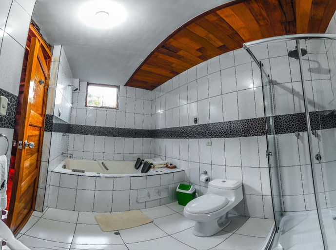 Bathroom 3, Ecolodge Don Felix, La Convención