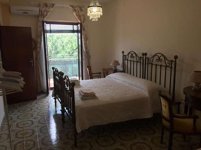 Bedroom 4, B&B Casa Franca, Salerno