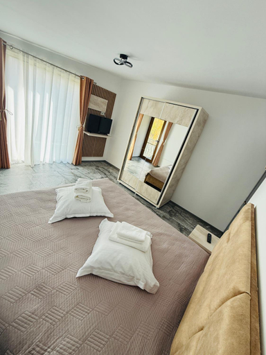 Bedroom 2, Complex Bradisor, Malaia