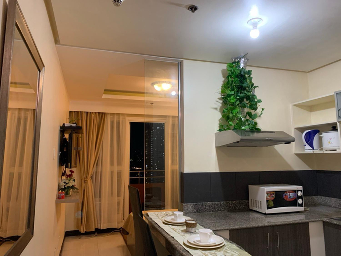 Others 5, Birch Tower, Manila City