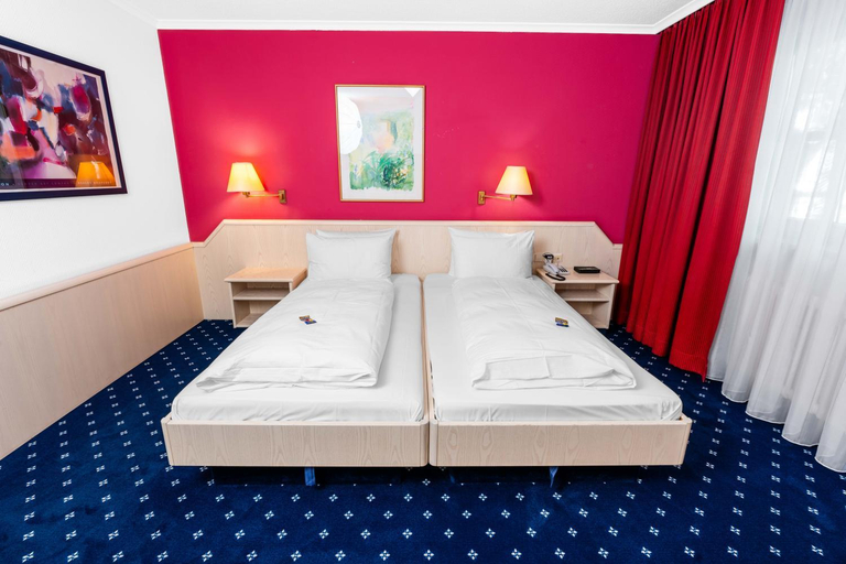 Bedroom 2, Hotel-Restaurant Schwanen, Lörrach