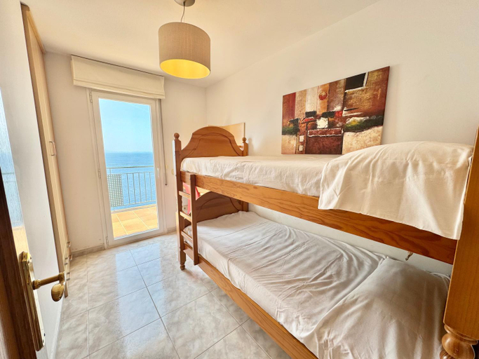 Bedroom 2, Turo marina 3, Girona