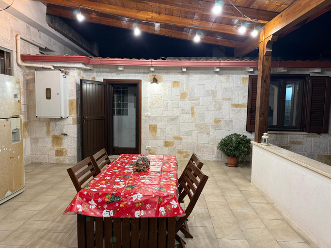 Others 2, B&B Dal Cappellaio Matto, Taranto