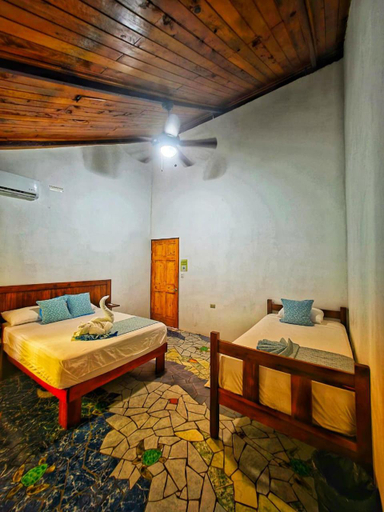 Bedroom 2, Hospedaje Casa THIREMA Tortuguero, Pococí