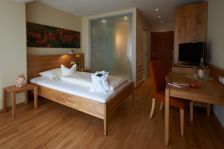 Bedroom 3, Bio Thermalhotel Falkenhof, Passau