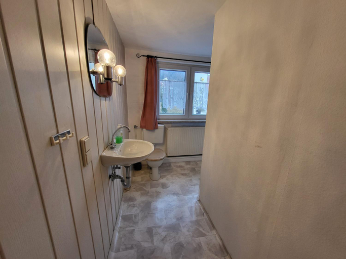 Bathroom 3, Gasthaus Rennsteig, Schmalkalden-Meiningen