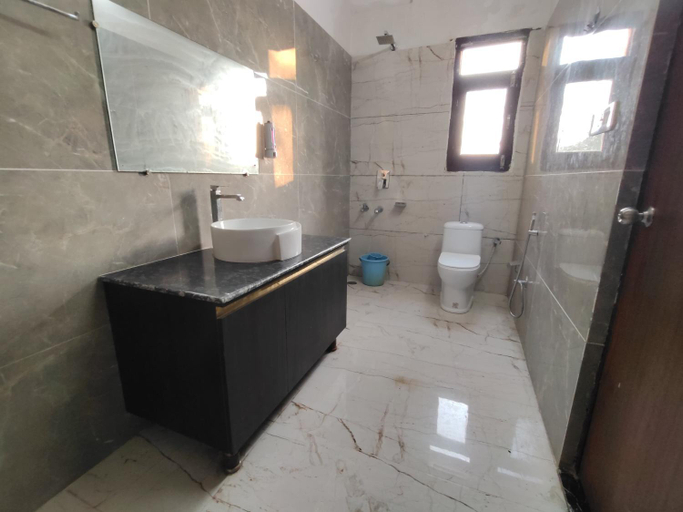Bathroom 5, Daya Resort, Faizabad