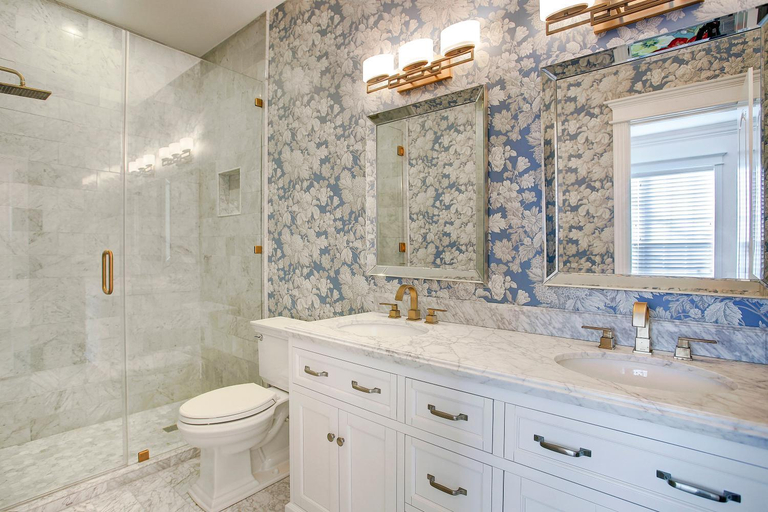 Bathroom 3, Sara's Inn on the Boulevard, Houston