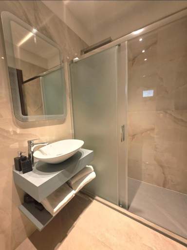 Bathroom 2, Mirarti Boutique Hotel - Witamy, Genova