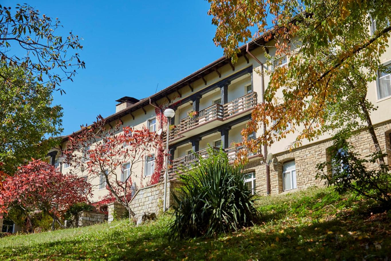 Exterior & Views 1, Балнеохотел "Люляци", Gabrovo