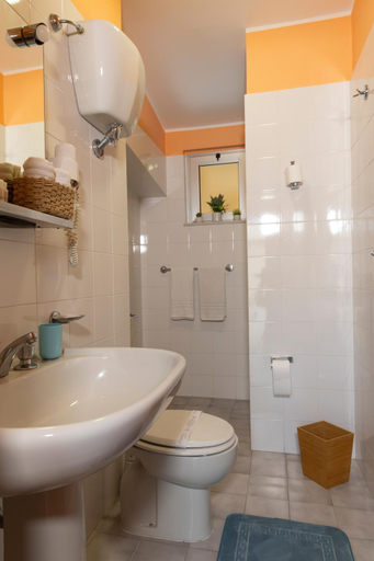 Bathroom 2, GH Baia di Tempsa Resort, Cosenza