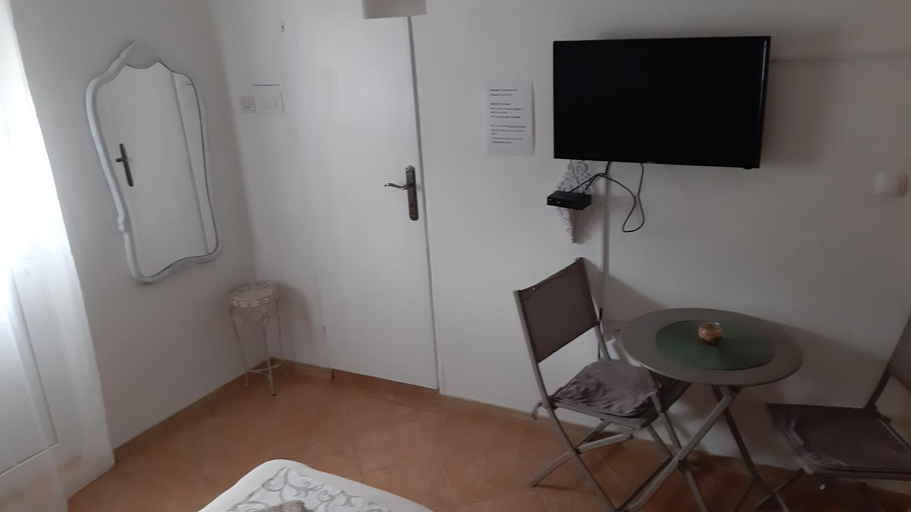 Bedroom 2, Vicky Apartments