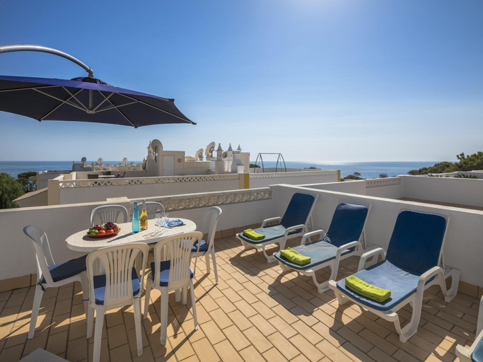 5, Apartment with beautiful terrace, sea-views, Lagoa