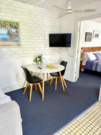 Bedroom 2, Coral Villa Motor Inn, Bundaberg