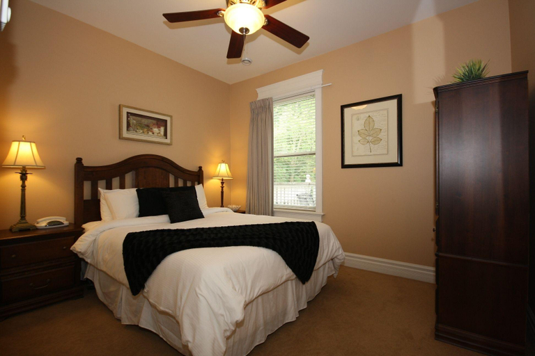 Bedroom 2, Windmill walk, Halifax